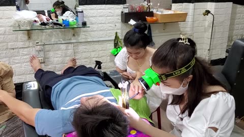 The most popular comprehensive care service in Vietnam: haircut, ear wax, manicure, massage