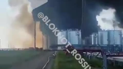 "Explosion Ignites Gazprom Oil Refinery in Omsk: 2,500km from Ukraine"