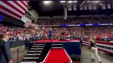 Trump rally vs Biden rally Sept 2022