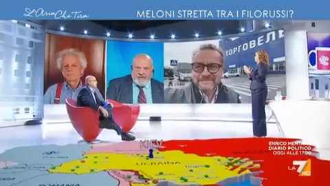 MYRTA MERLINO IMPEGNATA NEL SOLITO, NAUSEANTE, CINQUE CONTRO UNO - PAROLA D'ORDINE: “IL PUBBLICO NON DEVE MAI CONOSCERE LA VERITÀ!!”👿😲👿