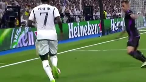 Vini jr Dancing in the Champions League