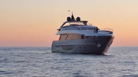 Yt1s.io-Luxury Yacht Riva 100' Corsaro