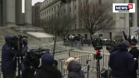 45+ | Motorcade Pulling Up Earlier At Courthouse