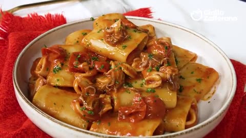 Paccheri pasta with calamari