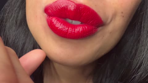 ASMR KISSES WITH RED LIPSTICK, soothing