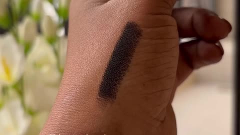 Swatching colourbar ultimate stunner Kajal black #kajal #makeup #makeuplover #eyemakeup #swatches