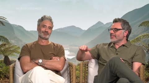 Taika Waititi and Jermaine Clement dispel Gilliam 'Time Bandits' rumor.mp4