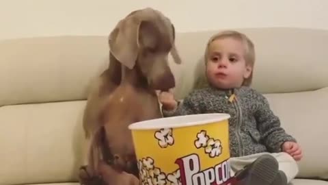 I bite you bite, eat, while playing