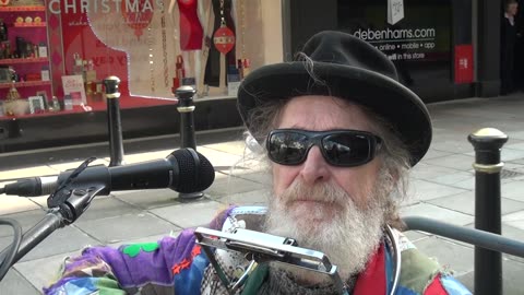 Phill De Glass Busking in the Ocean City 12th November 2012