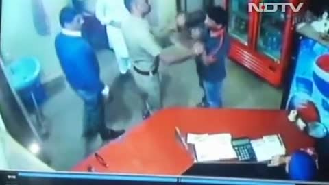 cop slaps restaurant owner for asking him to pay