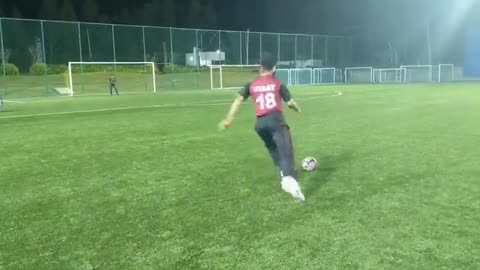 Virat Kohli Cricket, Accidental crossbar challenge! ⚽