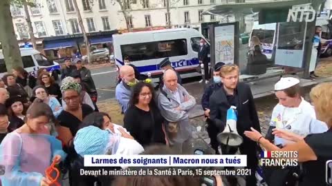 Devant le ministère de la santé des soignants en larmes