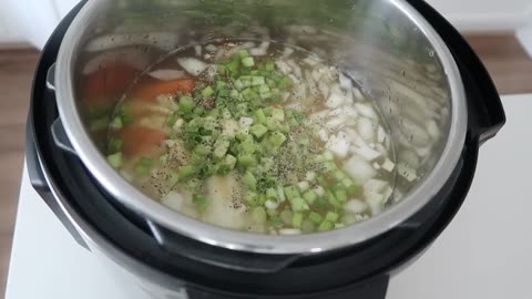 Instant Pot Chicken Noodle Soup (5 Minute Cooking Time)