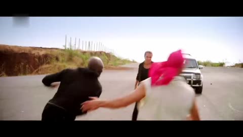 Laughs in Singh Is Bliing: Car Chase Scene | Akshay Kumar & Lara Dutta Take on Hollywood!"