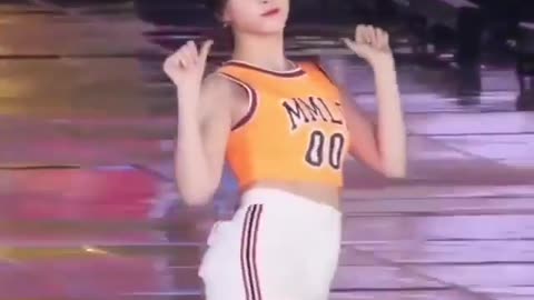 Nancy Momoland Dance