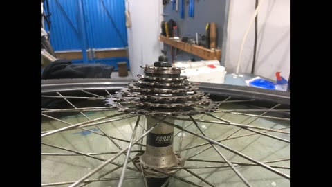 Mounting a cassette onto a freehub