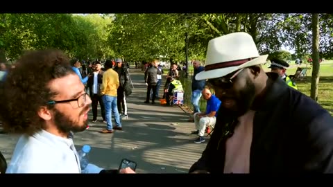 Muslims Recognising Errors & Changes in Arabic Qurans Paperboy Speakers Corner