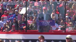 Rally attendee faints in the middle of Trump speech in Wisconsin