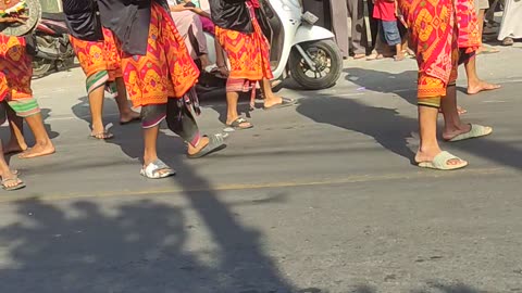 Musik adat tradisional pulau lombok yang berada di indonesia