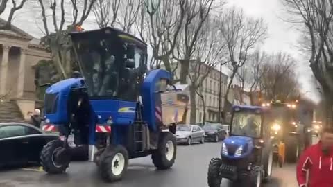 French farmers protest against soaring gas prices