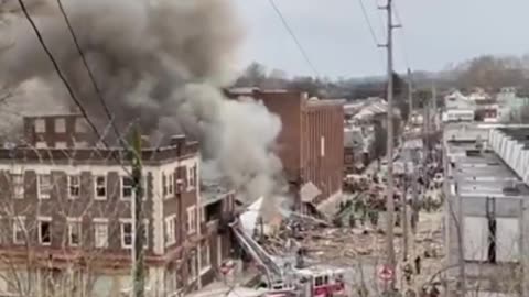 Multiple injuries and people trapped after a Major explosion at a Chocolate Factory 📌#WestReading | #PA