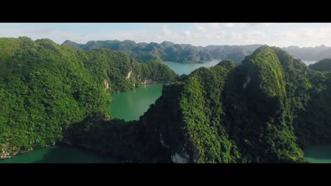 Halong Bay, Vietnam: A Natural Wonder of Tranquil Beauty