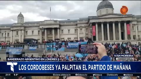 BANDERAZO por La Scaloneta en Londres: alentaron a la Selección en la previa a la Finalissima