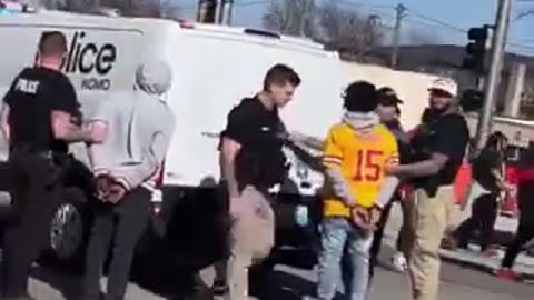 3 black teens being arrested in Kansas City