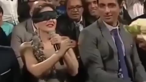 Funny moment of sunny leone at award show😂🤣😆 #trending #viral