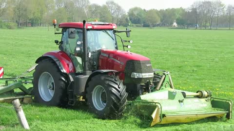 Gras maaien met een Case IH Puma 230 CVX