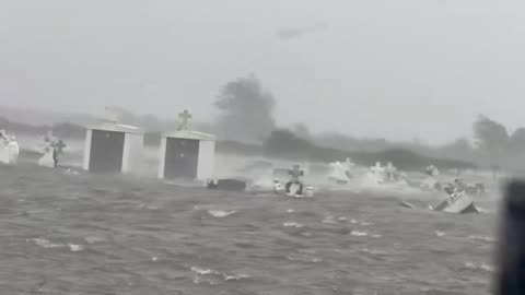 Dangerous conditions arriving in New Orleans which Hurricane Francine