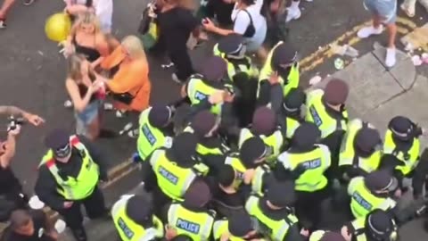 Stabbing Muslim arrested at the Notting Hill Carnival in London Uk