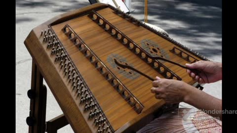 Santoor é um instrumento musical completamente iraniano com uma identidade de música iraniana