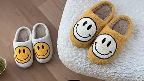 YJJY Smile Face Slippers for Women,Retro Soft Plush Lightweight House Slippers Slip-on Cozy