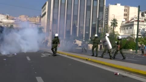 Clashes and arrests at Greek inflation rally