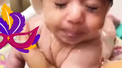 Cute baby bath😎🤣😎🤣😎