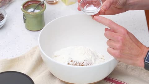 Chocolate Chip KETO SKILLET COOKIE - the gooey dessert of your dreams!