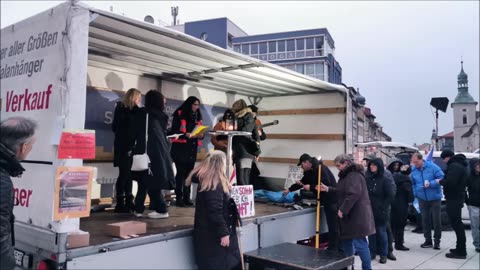 ERÖFFNUNG, ANDACHT, CHOR - AMI GO HOME - BAUTZEN, Kornmarkt, 20 03 2023, 111. MAHNWACHE