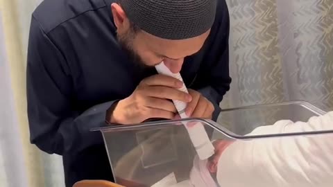 Muslim Father Tries To Brainwash His Newborn In The Hospital, Baby's Not Down With The Akbar