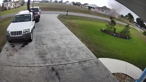 Sound up! Lightning strikes in Sebring, FL