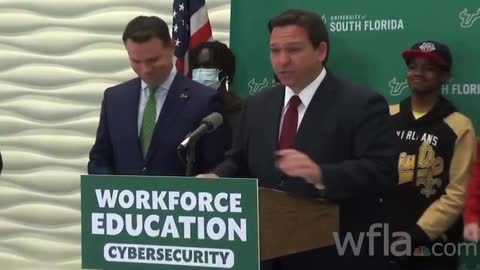 Ron DeSantis walks into the University of South FL 3/2022