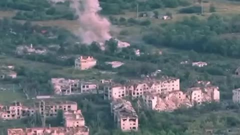 Russian TOS-1A Heavy flamethrower on Ukrainians position