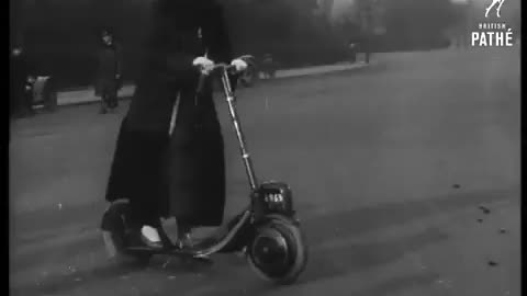 Electric Scooter back in 1917. Lost technology, re-invented 100 years later. 🧐