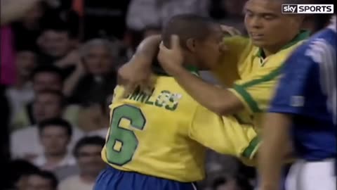 Roberto Carlos' Legendary Free Kick: The Impossible Goal!