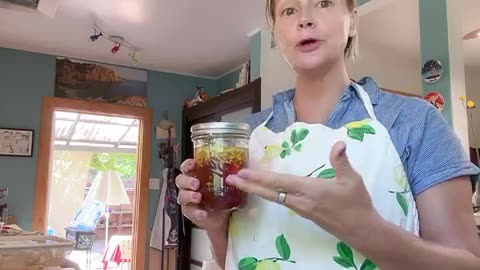 Garlic raw honey syrup