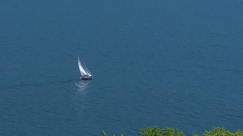 Relaxing sails, sailboats and sailships, calm music