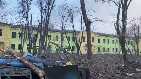 Il bombardamento dell'ospedale...