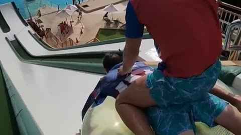 Crazy Flying Stunt In Water Park. Epic Video