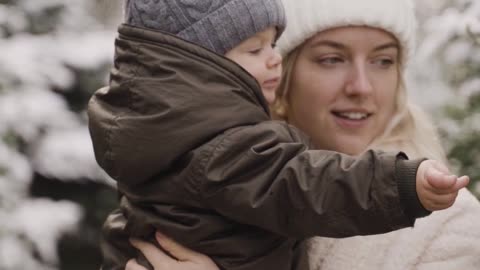 Cute Baby Playing with her Mom!!!