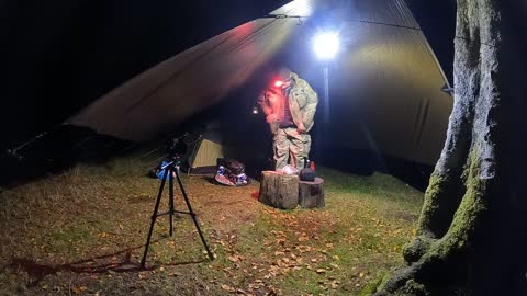 Setting up the Trangia to heat up a MRE meal . Riverside wildcamping. Nightlapse. GoPro